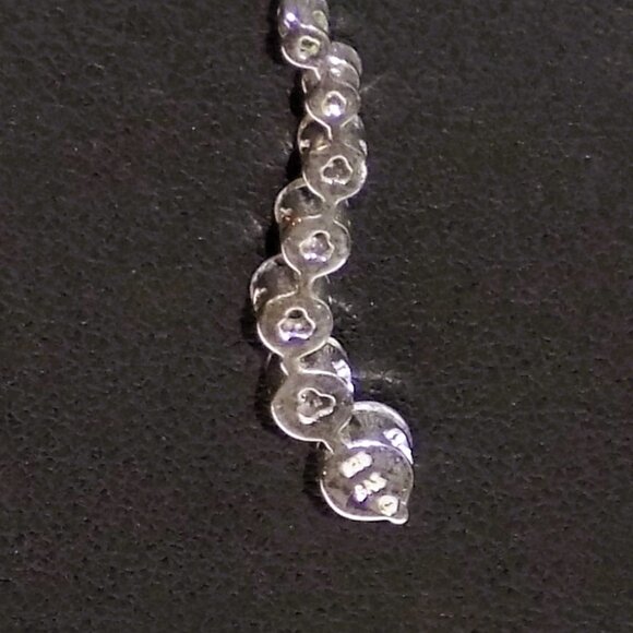 925 SAI Krishna Sterling Silver Graduated Crystal Pendant - Picture 2 of 6